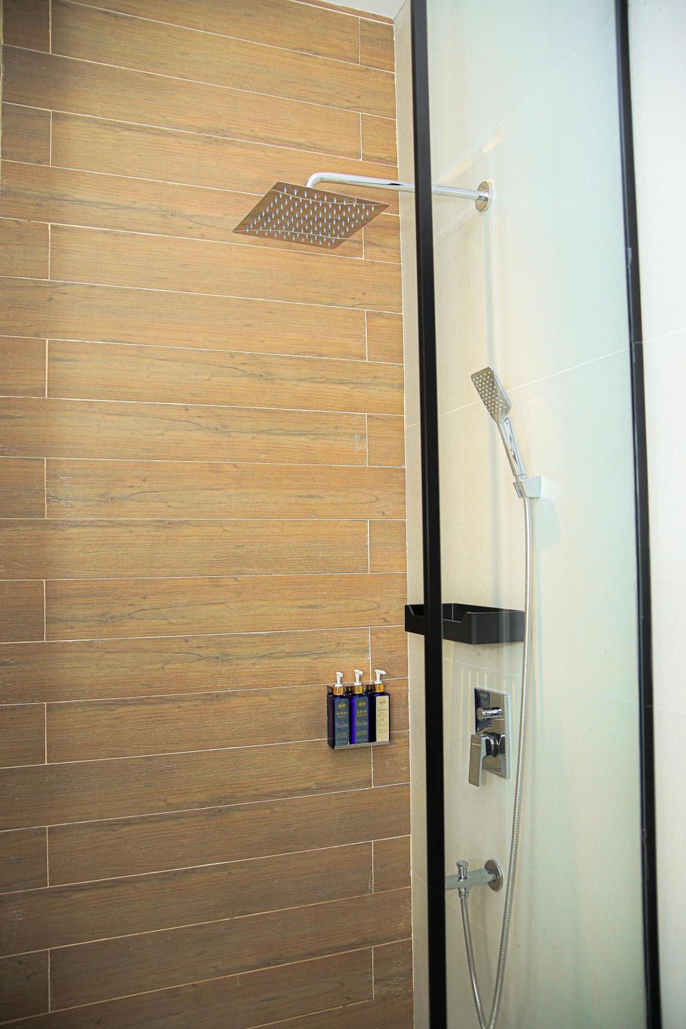 Ambiance Boutique Art Hotel Lahore Quarto foto A shower